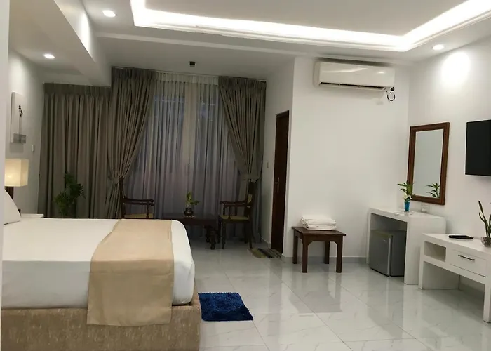 Lavinia Bay Beach Hotel